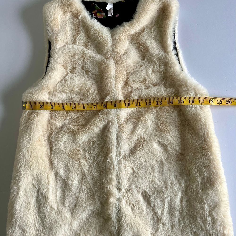 Matilda Jane Snow Way Ivory Faux Fur Vest Reversible Women's XS EUC - Picture 5 of 12